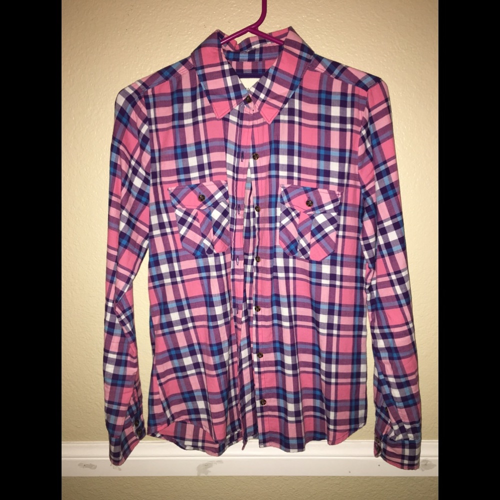 Bottom down plaid long sleeve shirt